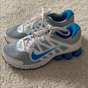 Barely worn size 6.5 Nike shox